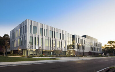 El nuevo edificio Bioscience exhibe un diseño de fachada de última generación en ALUCOBOND® PLUS